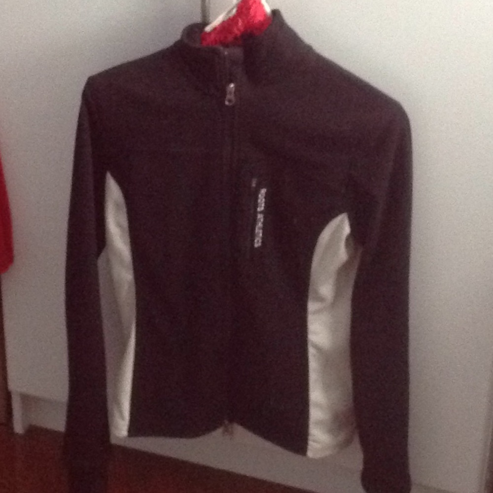 Roots Black and White Women's Sweater
